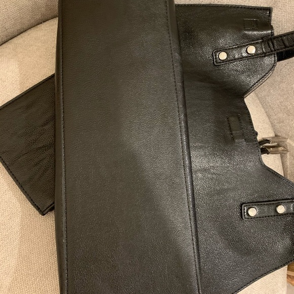 Excellent condition Calvin Klein shoulder bag - Picture 8 of 9